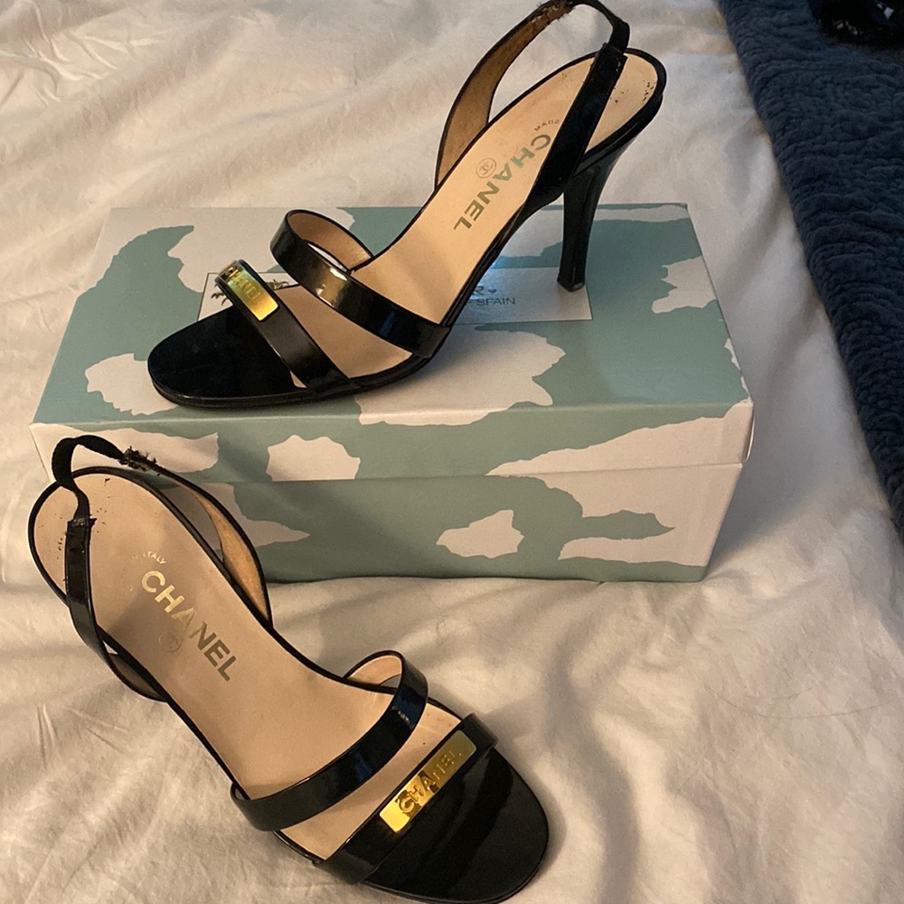 Chanel sexy Leather Sandals - gold bar logo sling backs size 40